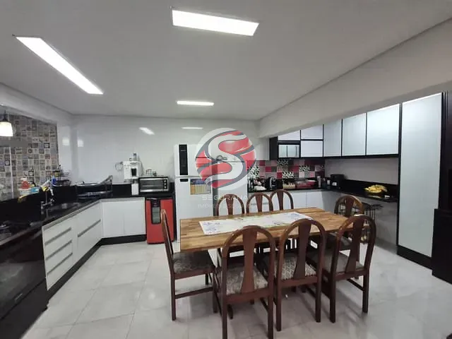 Sobrado com 200m² 2 quartos e 3 banheiros, à venda, no bairro Vila Tolstoi em São Paulo