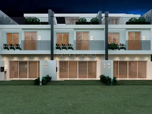 Casa com 145m² 3 quartos e 4 banheiros, à venda, no bairro Alto da XV em Curitiba