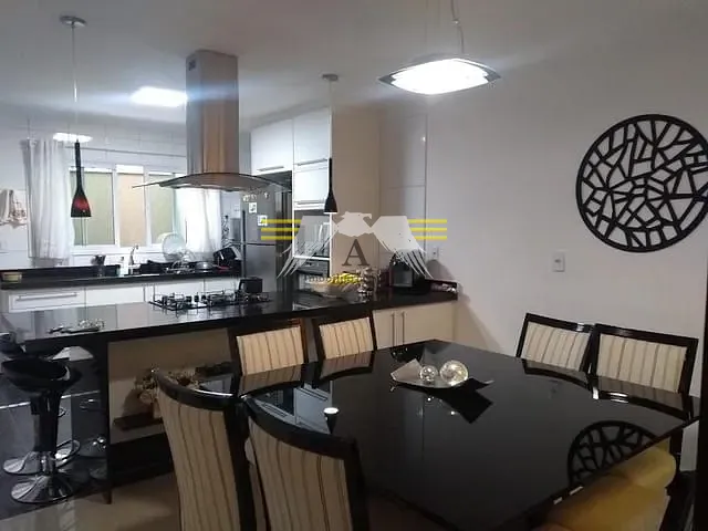 Sobrado com 176m² 3 quartos e 4 banheiros, à venda, no bairro Vila Graciosa em São Paulo