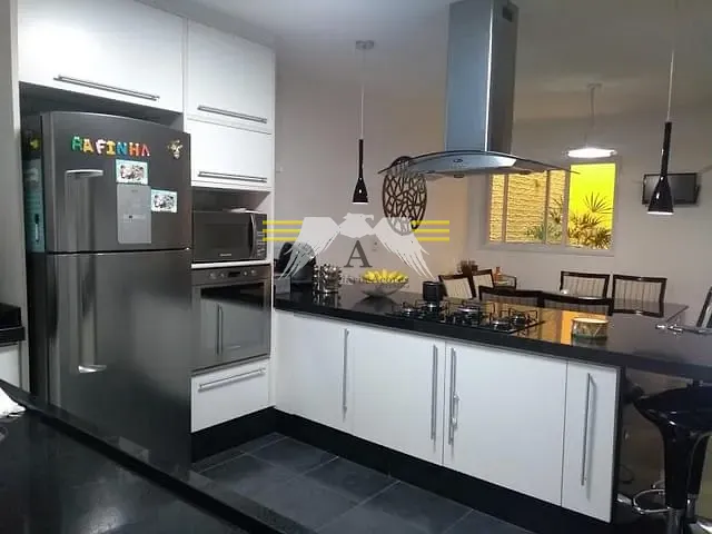 Sobrado com 176m² 3 quartos e 4 banheiros, à venda, no bairro Vila Graciosa em São Paulo
