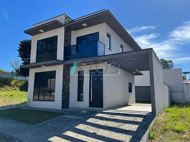 Sobrado com 150m² 3 quartos e 3 banheiros, à venda, no bairro Guaraituba em Colombo