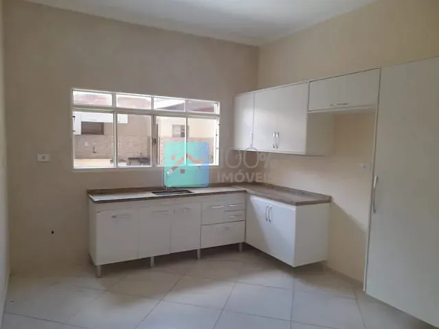 Sobrado com 250m² 4 quartos e 4 banheiros, à venda, no bairro Parque Industrial em São José dos Campos
