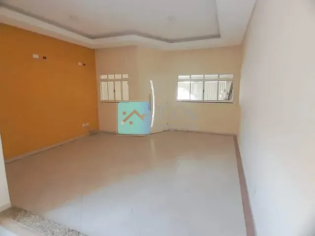 Sobrado com 250m² 4 quartos e 4 banheiros, à venda, no bairro Parque Industrial em São José dos Campos