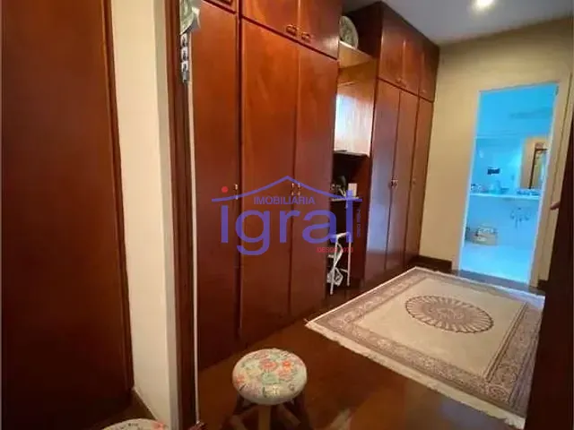 Sobrado com 290m² 3 quartos e 5 banheiros, à venda, no bairro Cidade Vargas em São Paulo