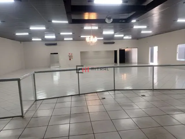 Sobrado com 1333m², à venda, no bairro Waldemar Hauer em Londrina