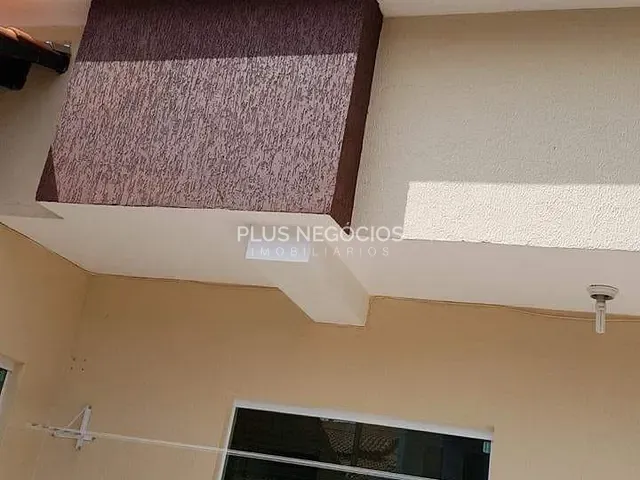 Sobrado com 80m² 2 quartos e 1 banheiro, à venda, no bairro Wanel Ville em Sorocaba