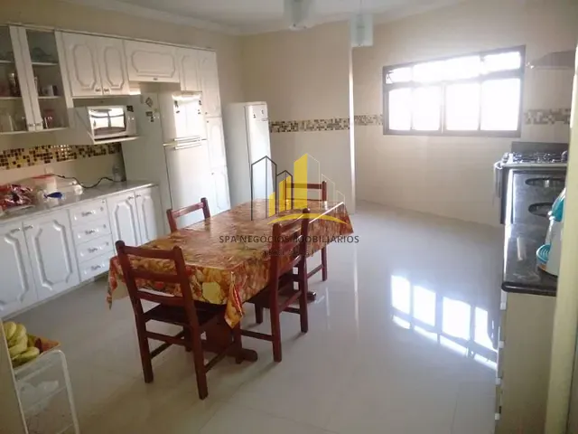 Sobrado com 410m² 3 quartos e 6 banheiros, à venda, no bairro Vila Aricanduva em São Paulo