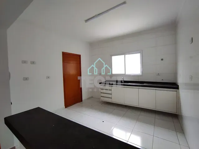 Sobrado com 200m² 3 quartos e 3 banheiros, à venda, no bairro Vila Areao em Taubaté