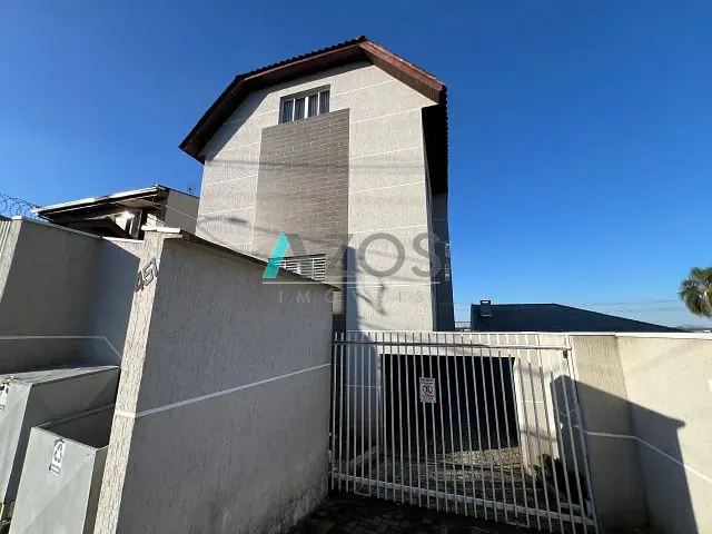 Sobrado 3 quartos e 4 banheiros, à venda, no bairro São Gabriel em Colombo