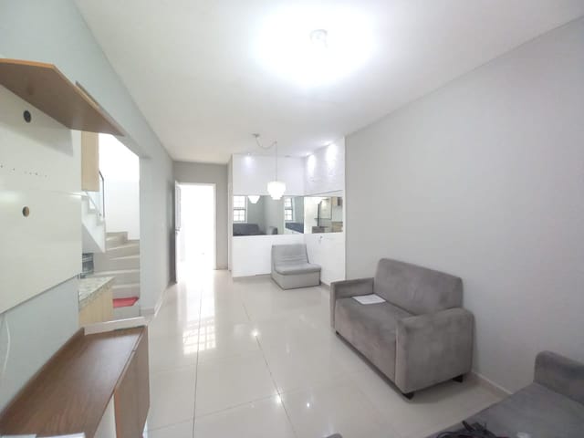 Sobrado com 110m² 2 quartos e 2 banheiros, à venda, no bairro Ingleses do Rio Vermelho em Florianópolis