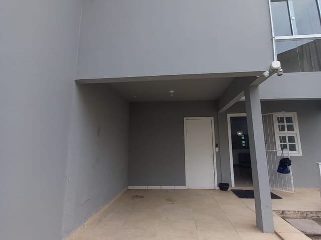 Sobrado com 110m² 2 quartos e 2 banheiros, à venda, no bairro Ingleses do Rio Vermelho em Florianópolis