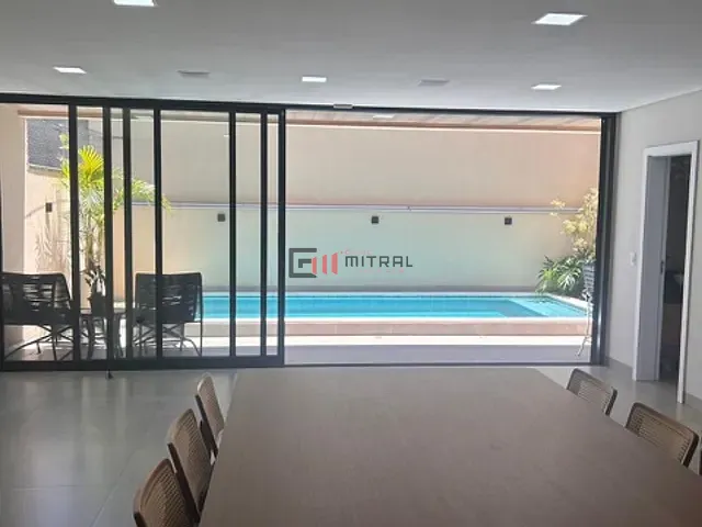 Sobrado com 226m² 3 quartos e 4 banheiros, à venda, no bairro Universitário em Londrina