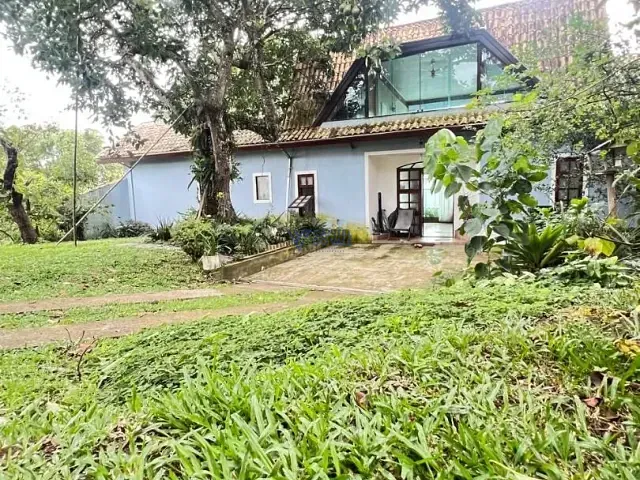 Sobrado com 700m² 3 quartos e 2 banheiros, à venda, no bairro Jardim Paraíso do Sol em São José dos Campos