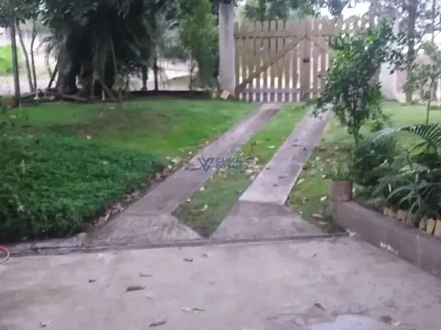 Sobrado com 700m² 3 quartos e 2 banheiros, à venda, no bairro Jardim Paraíso do Sol em São José dos Campos
