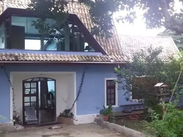Sobrado com 700m² 3 quartos e 2 banheiros, à venda, no bairro Jardim Paraíso do Sol em São José dos Campos