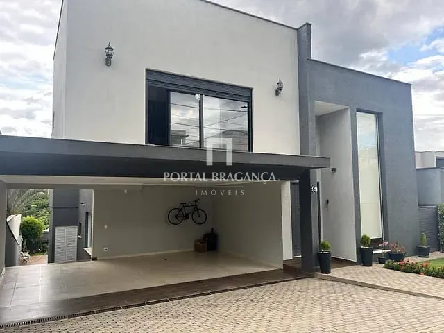 Sobrado com 448m² 4 quartos e 6 banheiros, à venda, no bairro Condomínio Residencial Fazenda Santa Helena em Bragança Paulista