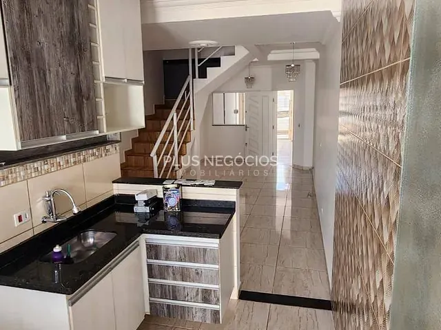 Sobrado com 79m² 2 quartos e 2 banheiros, à venda, no bairro Jardim Itália em Sorocaba