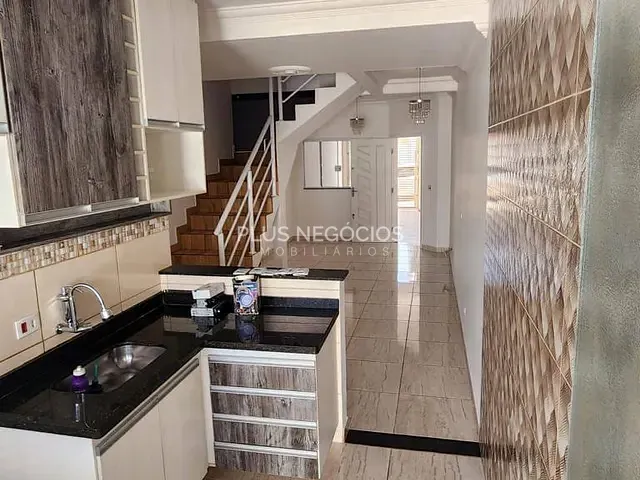 Sobrado com 79m² 2 quartos e 2 banheiros, à venda, no bairro Jardim Itália em Sorocaba