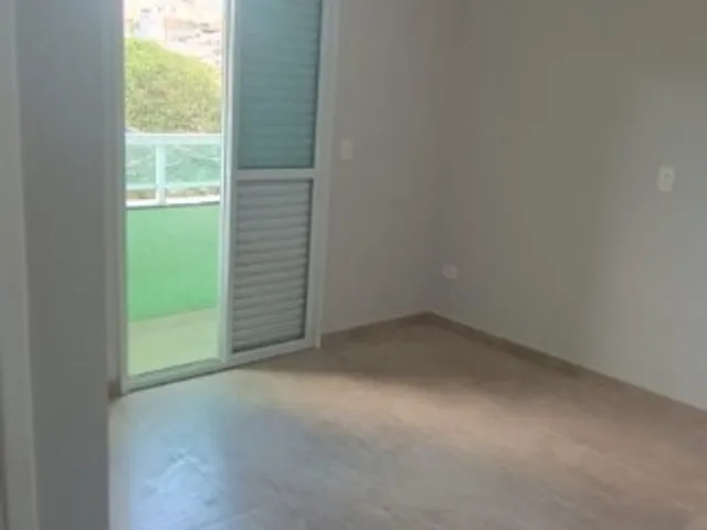 Sobrado 3 quartos e 3 banheiros, à venda, no bairro Jardim do Estádio em Santo André