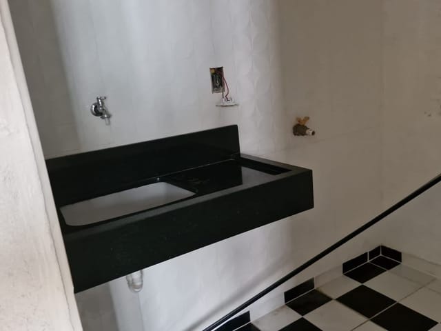 Sobrado com 110m², para alugar, no bairro Centro em Campos dos Goytacazes