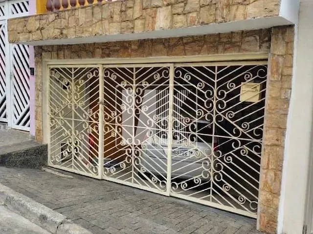 Sobrado com 230m² 3 quartos e 2 banheiros, à venda, no bairro Vila Palmares em Santo André