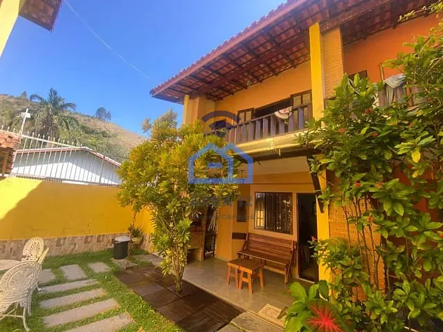 Sobrado com 114m² 2 quartos e 2 banheiros, à venda, no bairro Prainha em Caraguatatuba
