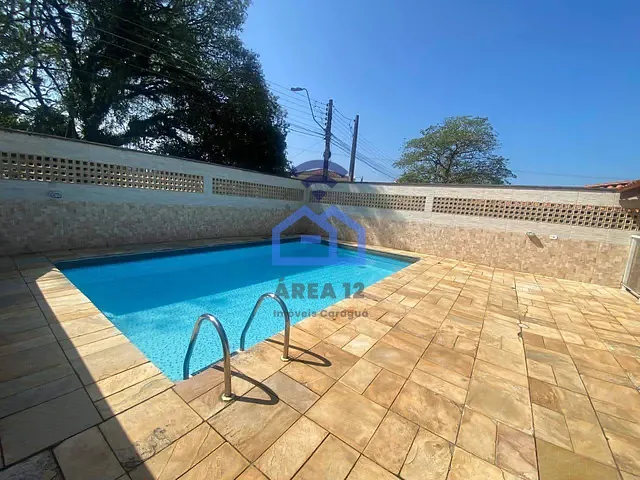 Sobrado com 114m² 2 quartos e 2 banheiros, à venda, no bairro Prainha em Caraguatatuba