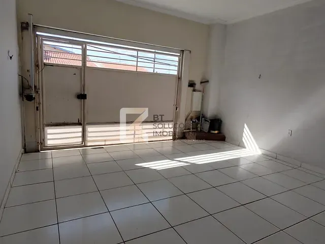 Sobrado 3 quartos e 2 banheiros, à venda, no bairro Jardim Morada do Sol em Indaiatuba