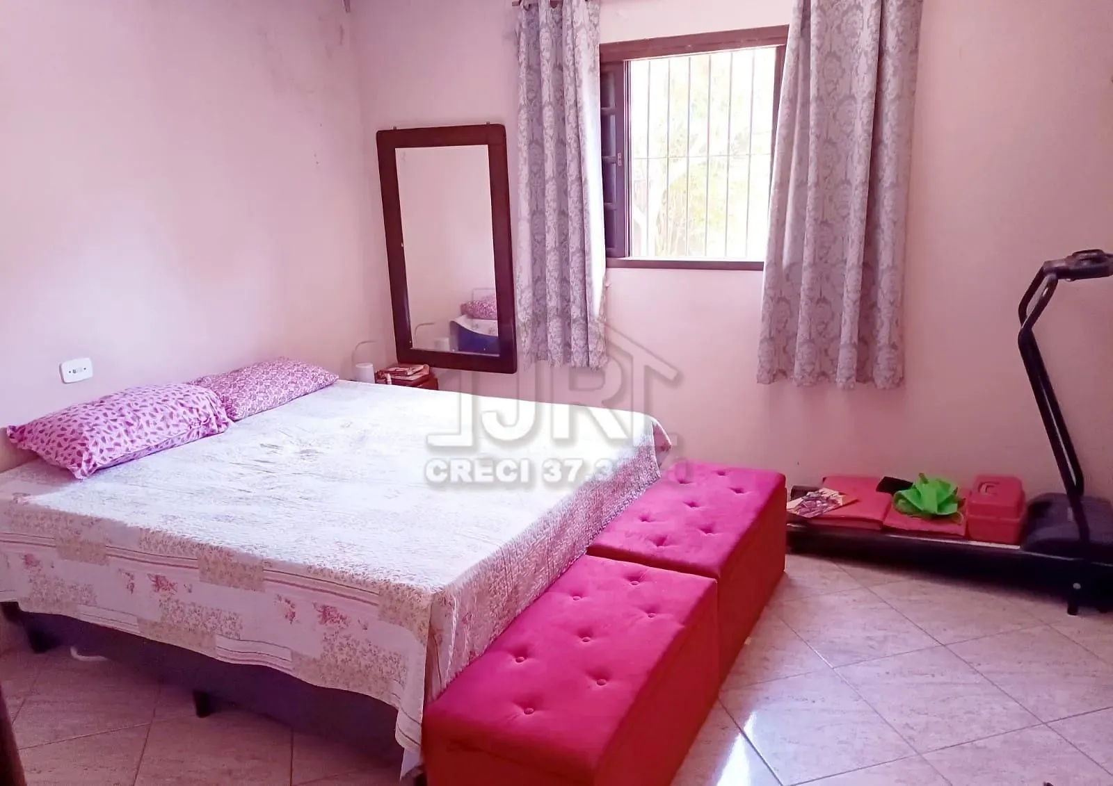 Sobrado, 3 quartos, 373 m² - Foto 1