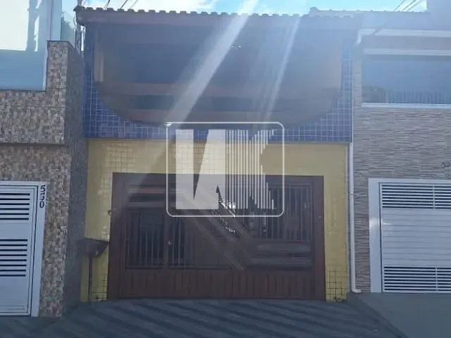 Sobrado com 282m² 4 quartos e 2 banheiros, à venda, no bairro Vila Palmares em Santo André