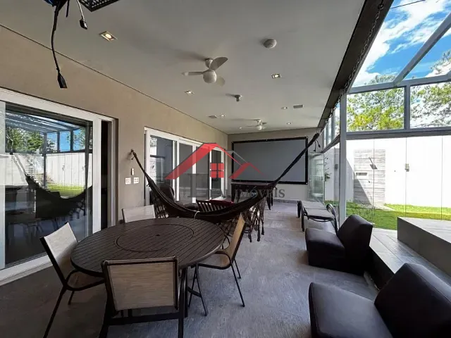 Sobrado com 1000m² 4 quartos e 7 banheiros, à venda, no bairro Condomínio Palmeiras Imperiais em Salto