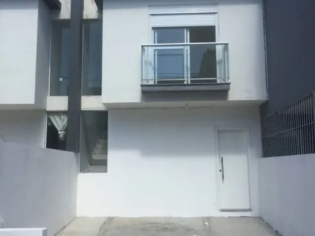 Sobrado com 75m² 2 quartos e 1 banheiro, à venda, no bairro Ingleses do Rio Vermelho em Florianópolis