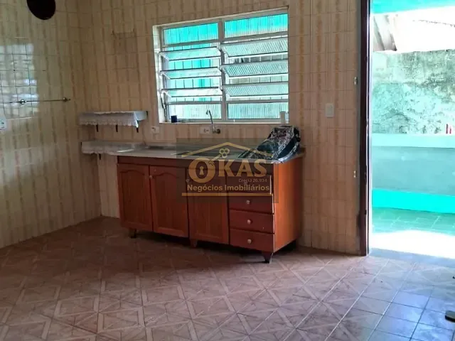Sobrado com 287m² 3 quartos e 1 banheiro, à venda, no bairro Vila Amorim em Suzano