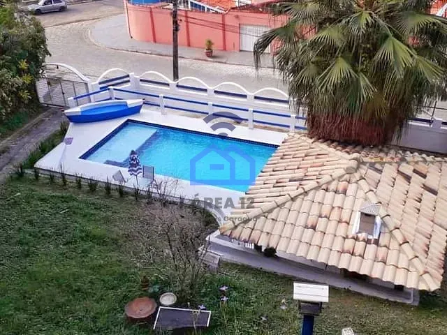 Sobrado com 925m² 3 quartos e 3 banheiros, à venda, no bairro Prainha em Caraguatatuba