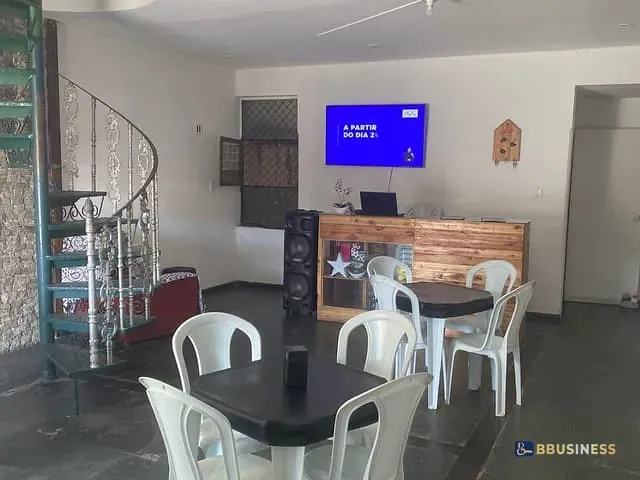 Sobrado com 480m², à venda ou para alugar, no bairro Centro em Campos dos Goytacazes