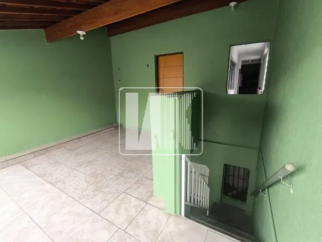 Sobrado com 56m² 3 quartos e 2 banheiros, para alugar, no bairro Vila Palmares em Santo André