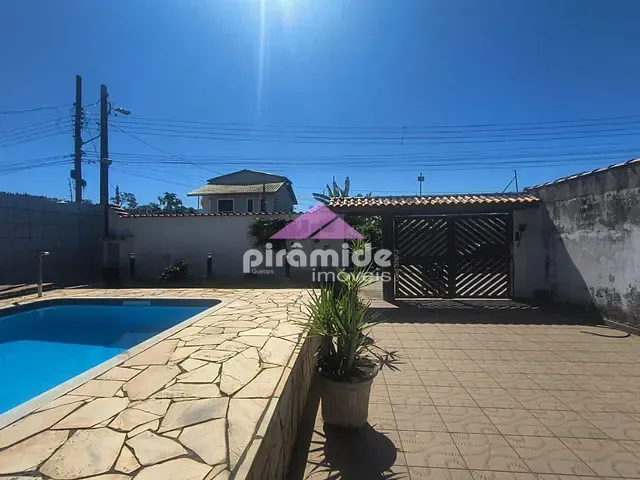 Sobrado com 360m² 3 quartos e 1 banheiro, à venda, no bairro Pontal de Santa Marina em Caraguatatuba
