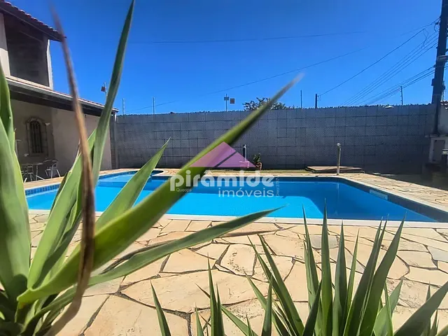 Sobrado com 360m² 3 quartos e 1 banheiro, à venda, no bairro Pontal de Santa Marina em Caraguatatuba