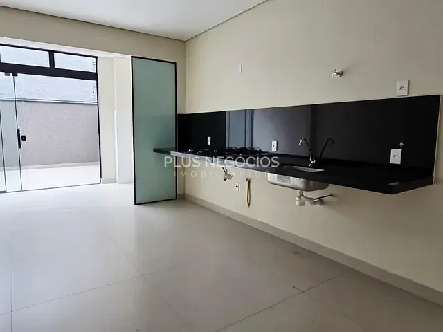 Sobrado com 390m² 2 quartos e 2 banheiros, à venda, no bairro Jardim Americano em Sorocaba