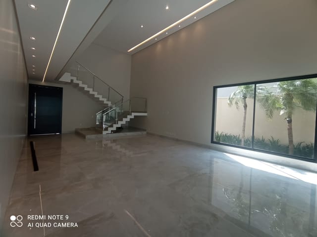 Sobrado com 537m² 4 quartos e 5 banheiros, à venda, no bairro Residencial Damha em Campo Grande