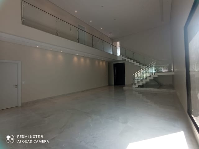 Sobrado com 537m² 4 quartos e 5 banheiros, à venda, no bairro Residencial Damha em Campo Grande