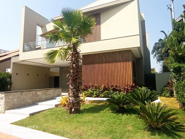 Sobrado com 537m² 4 quartos e 5 banheiros, à venda, no bairro Residencial Damha em Campo Grande