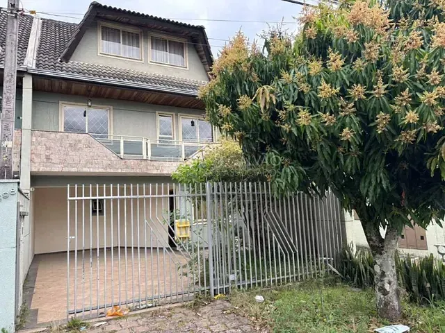Sobrado com 180m² 3 quartos e 3 banheiros, para alugar, no bairro Uberaba em Curitiba