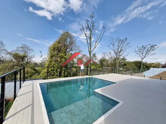 Sobrado com 520m² 3 quartos e 2 banheiros, à venda, no bairro Mirante dos Ipês em Salto