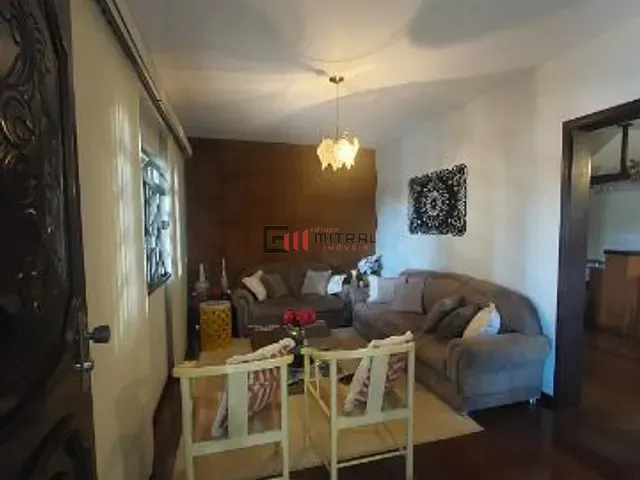 Sobrado com 250m² 6 quartos e 6 banheiros, à venda, no bairro Jardim Alvorada em Londrina