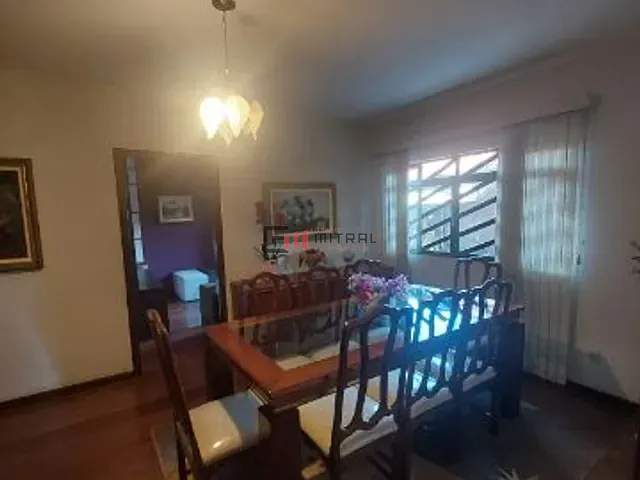 Sobrado com 250m² 6 quartos e 6 banheiros, à venda, no bairro Jardim Alvorada em Londrina