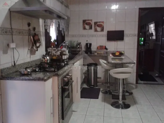Sobrado com 125m² 3 quartos e 1 banheiro, à venda, no bairro Parque São Vicente em Mauá