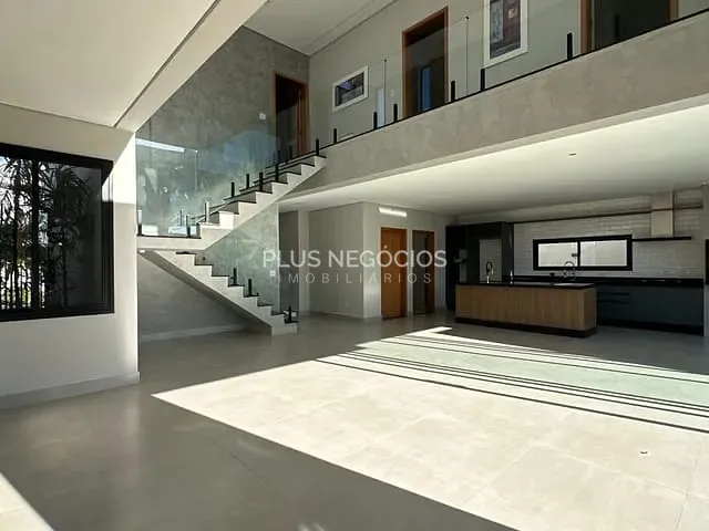 Sobrado com 300m² 3 quartos e 4 banheiros, à venda, no bairro Aparecidinha em Sorocaba