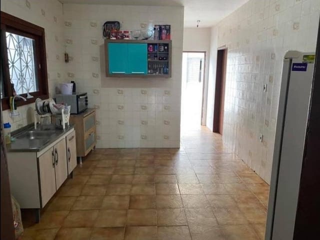 Casa com 300m² 4 quartos e 2 banheiros, à venda, no bairro Fragata em Pelotas