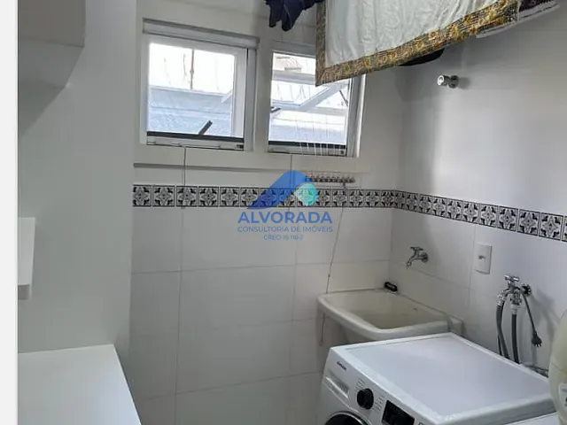 Sobrado com 543m² 4 quartos e 2 banheiros, à venda, no bairro Urbanova em São José dos Campos